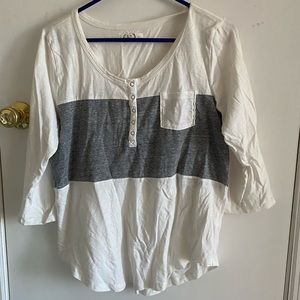 Cute gray and white top with few buttons